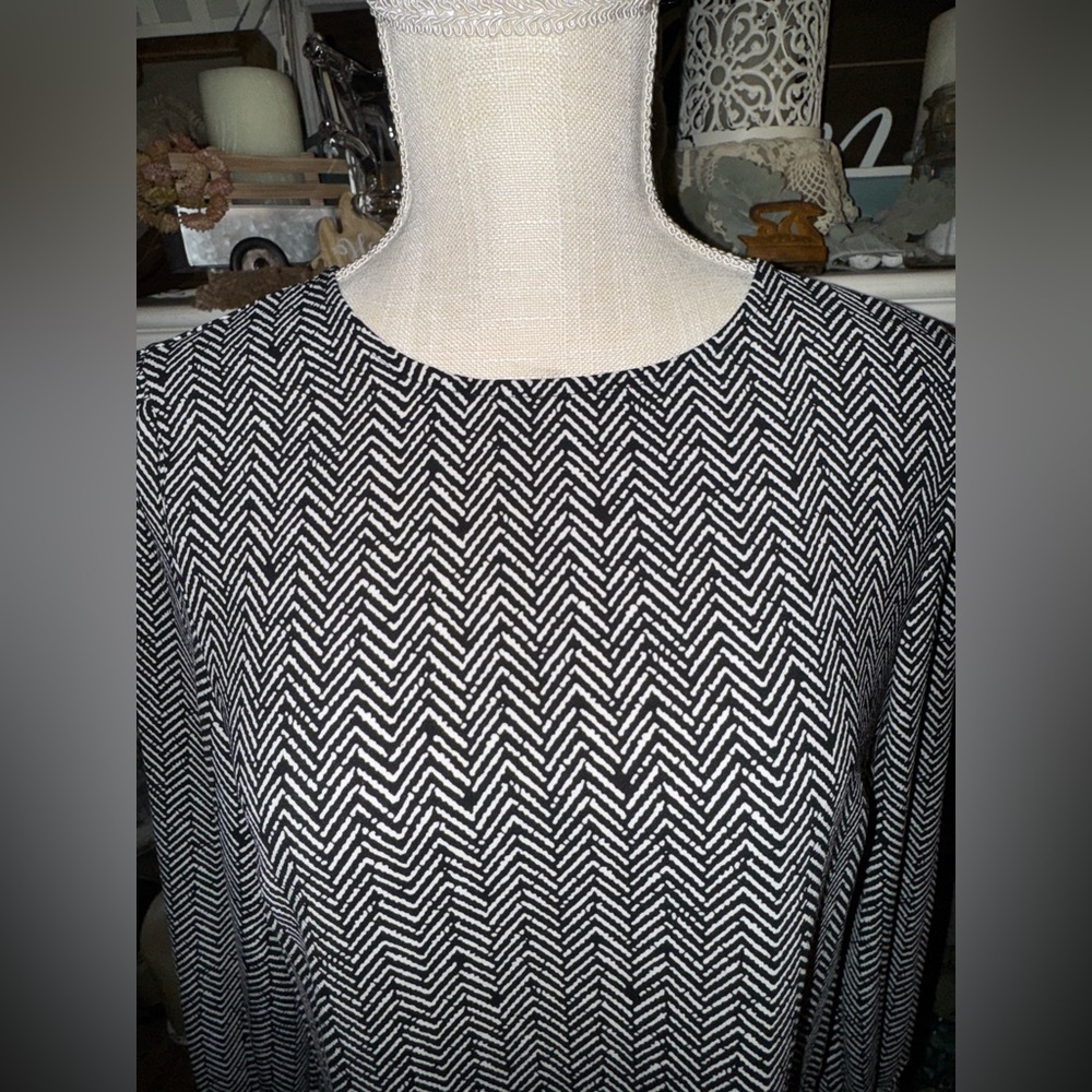 Mango shift dress. Herringbone pattern. EUC. Size… - image 2